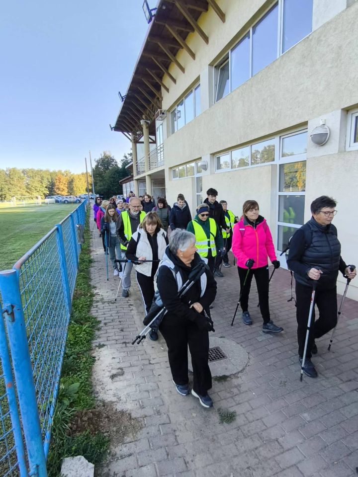 Umirovljenici pokazali kondiciju – 140 sudionika na nordijskom hodanju kroz Šenkovec i Knezovec (6)