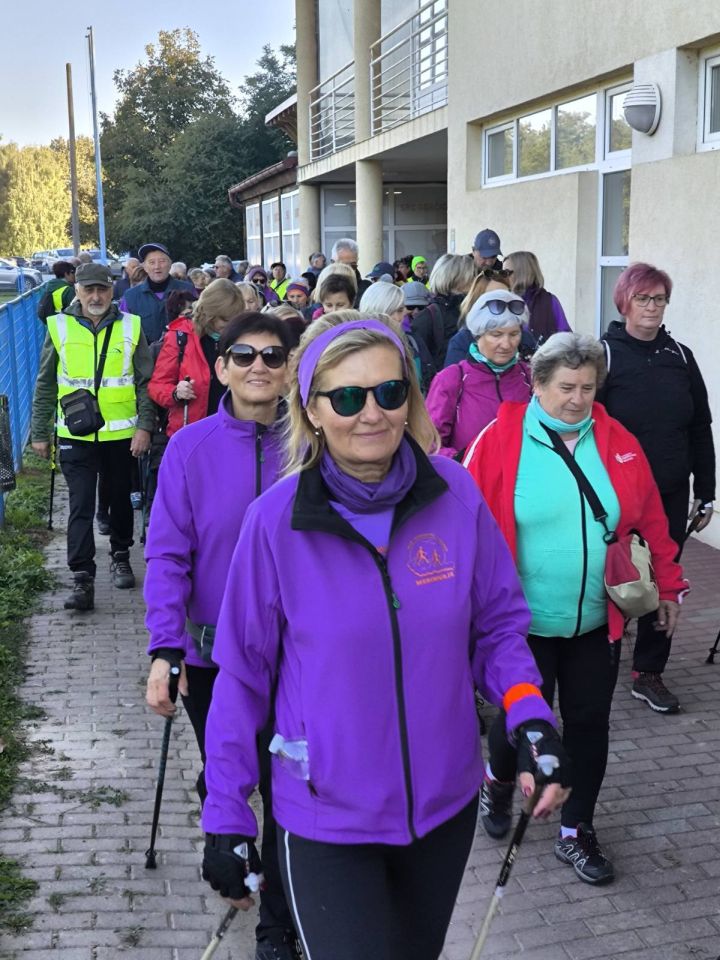 Umirovljenici pokazali kondiciju – 140 sudionika na nordijskom hodanju kroz Šenkovec i Knezovec (8)