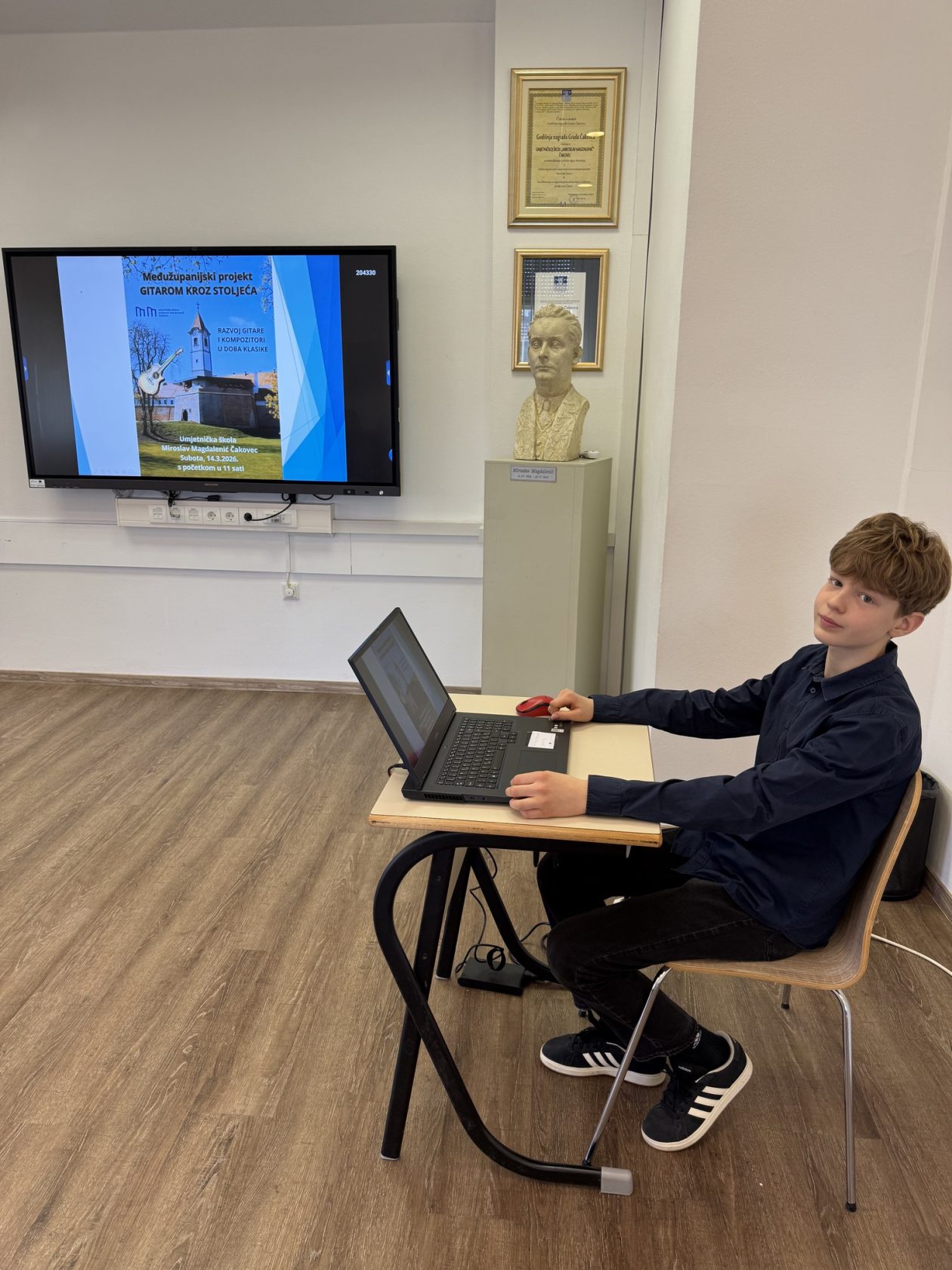 Umjetnička škola Miroslav Magdalenić Čakovec – gitara (10) Umjetnička škola Miroslav Magdalenić Čakovec – gitara (10)