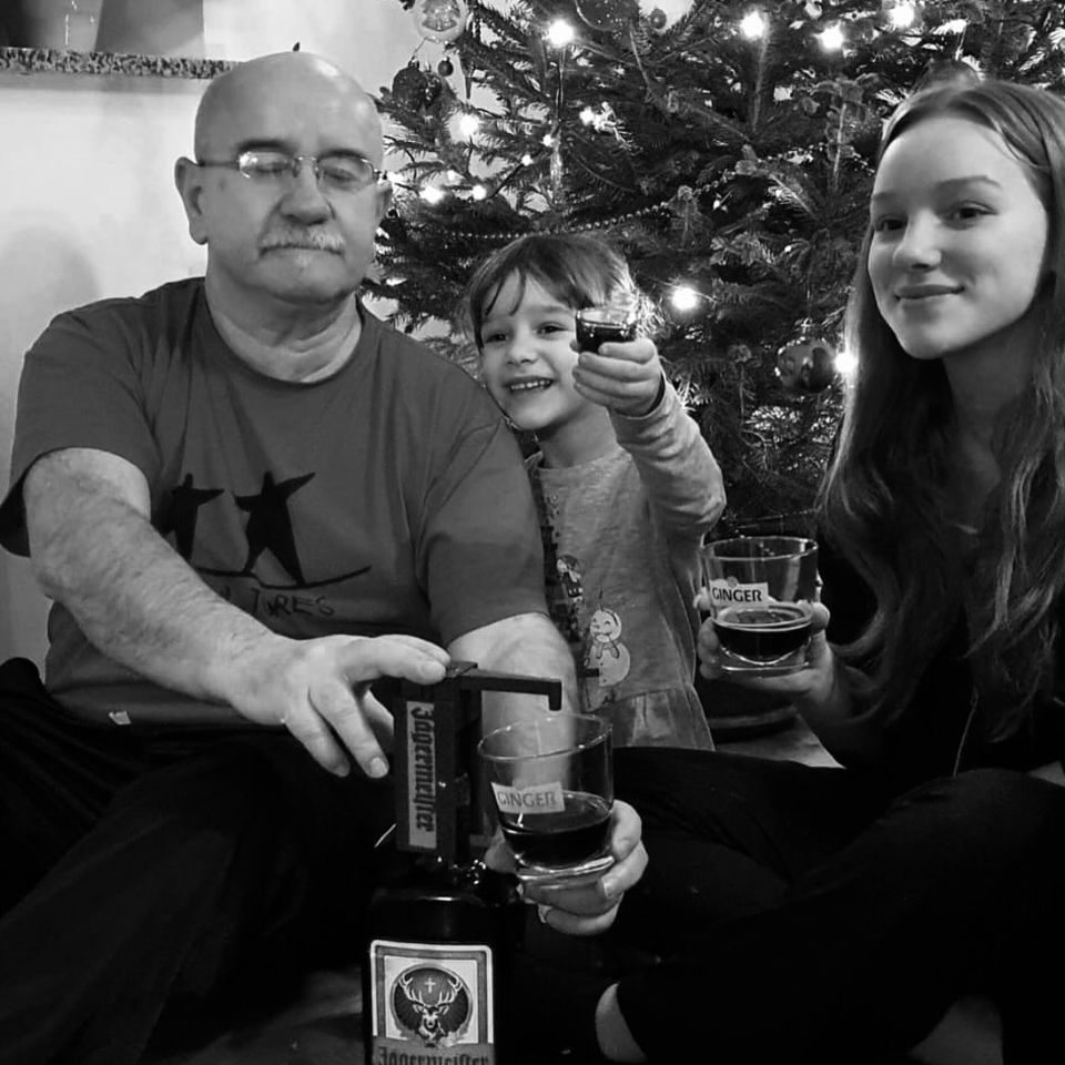 Unuka Emily emotivnom objavom oprostila se od djeda Damira Novaka (4)