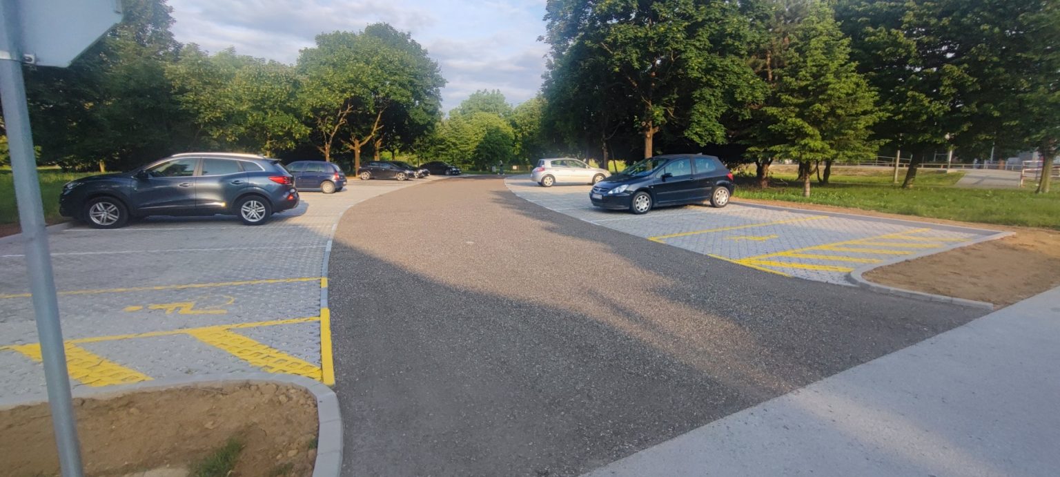 Uređeno parkiralište kod željezničke postaje Buzovec (2)