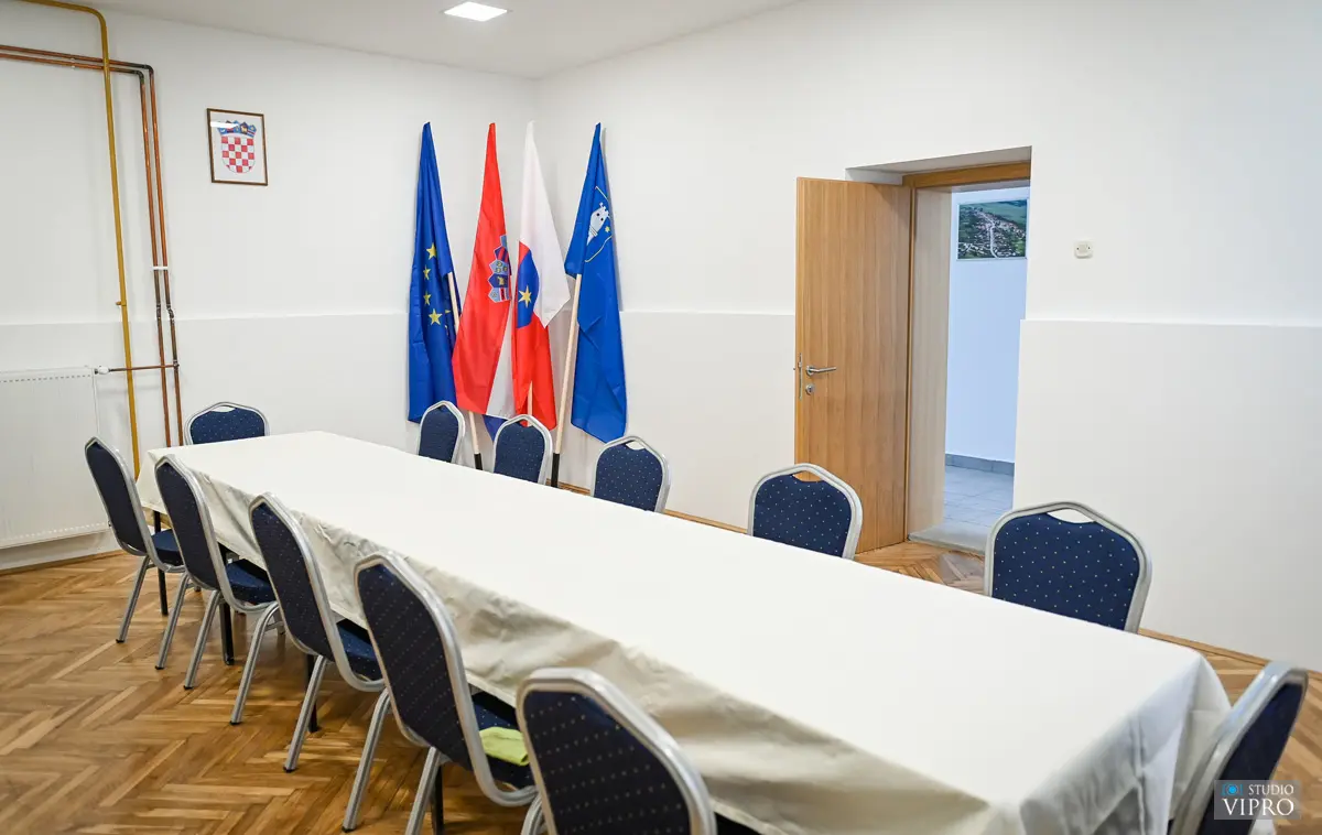 Uz nastup Vlatka Štampara otvoren obnovljeni Dom kulture u Cirkovljanu (11)