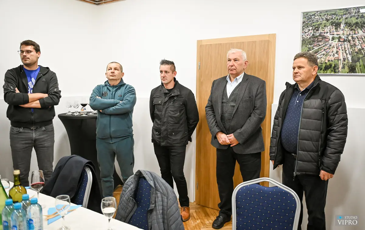 Uz nastup Vlatka Štampara otvoren obnovljeni Dom kulture u Cirkovljanu (20)