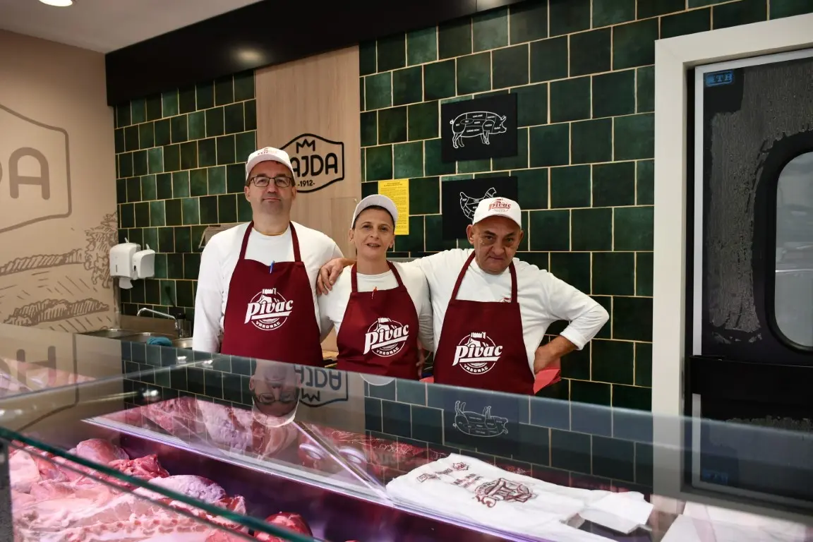 VAJDA NEDELISCE (15) (Medium) VAJDA NEDELISCE (15) (Medium)