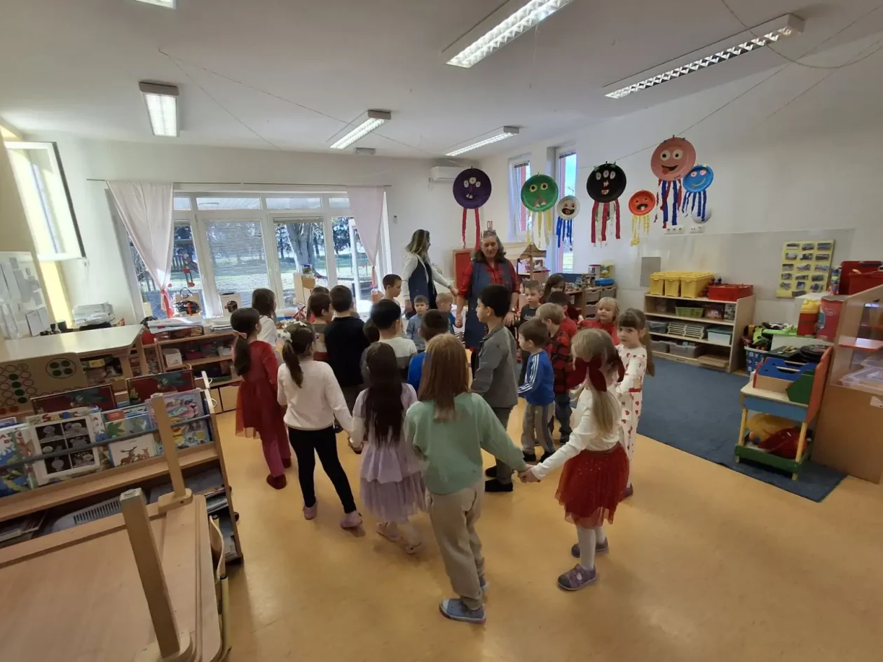 VALENTINOVO U VRTIĆU STONOGA (2)