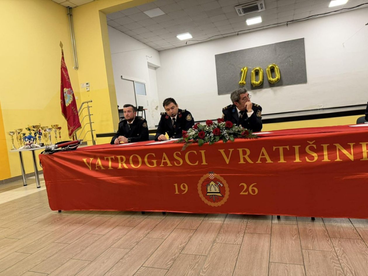 VATROGASCI NA OKUPU Održana 100. skupština DVD-a Vratišinec (11) VATROGASCI NA OKUPU Održana 100. skupština DVD-a Vratišinec (11)