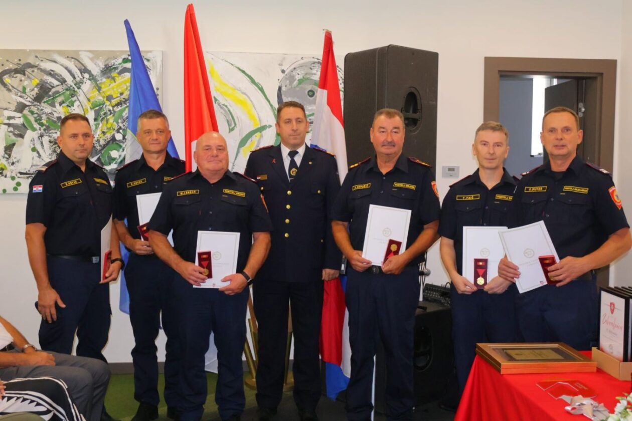 VELIKA OBLJETNICA Čakovec proslavio 50 godina profesionalnog vatrogastva (15)