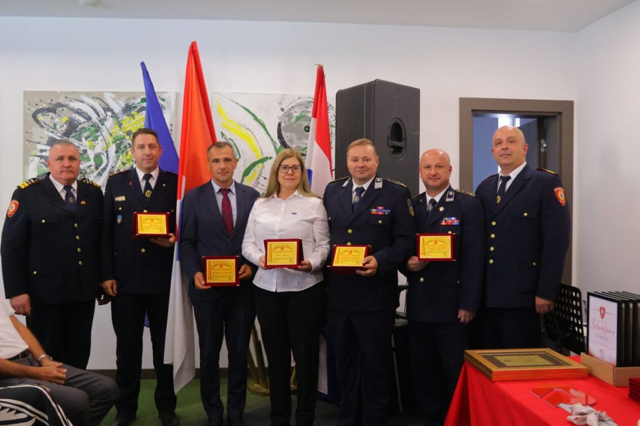 VELIKA OBLJETNICA Čakovec proslavio 50 godina profesionalnog vatrogastva (17)