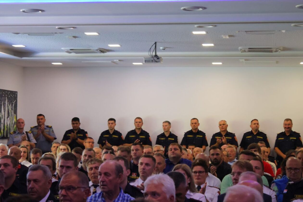 VELIKA OBLJETNICA Čakovec proslavio 50 godina profesionalnog vatrogastva (7)