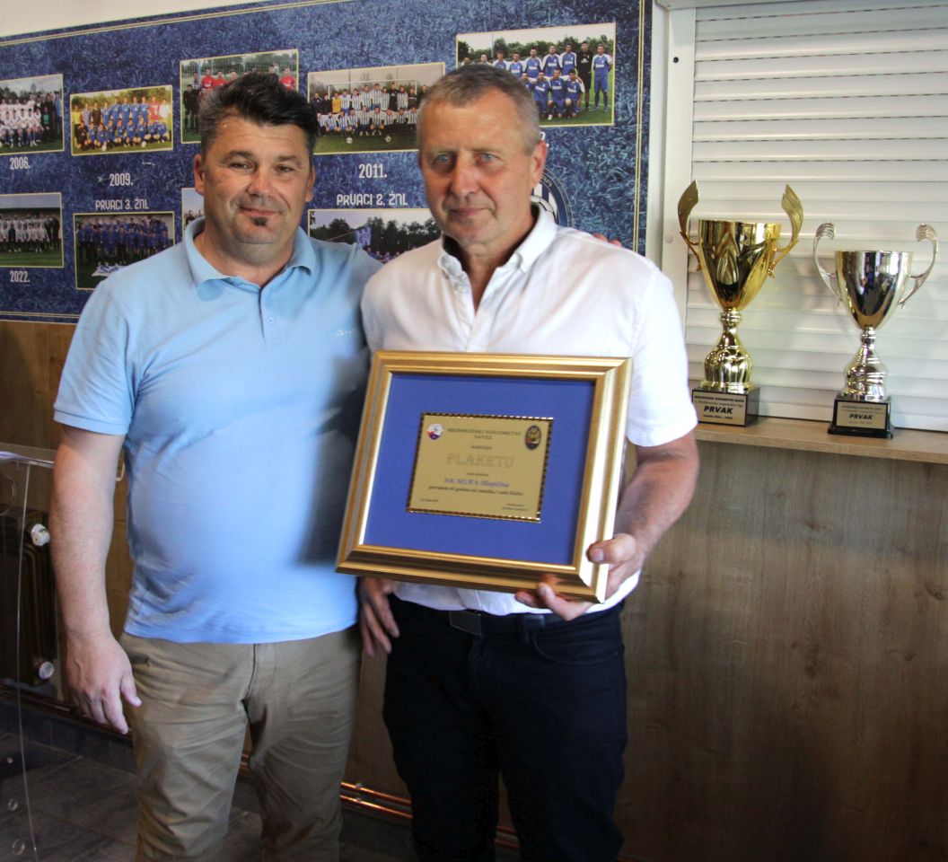 VELIKI JUBILEJ NK Mura proslavila 60 godina postojanja uz plaketu, pjesmu i titulu prvaka (13) VELIKI JUBILEJ NK Mura proslavila 60 godina postojanja uz plaketu, pjesmu i titulu prvaka (13)