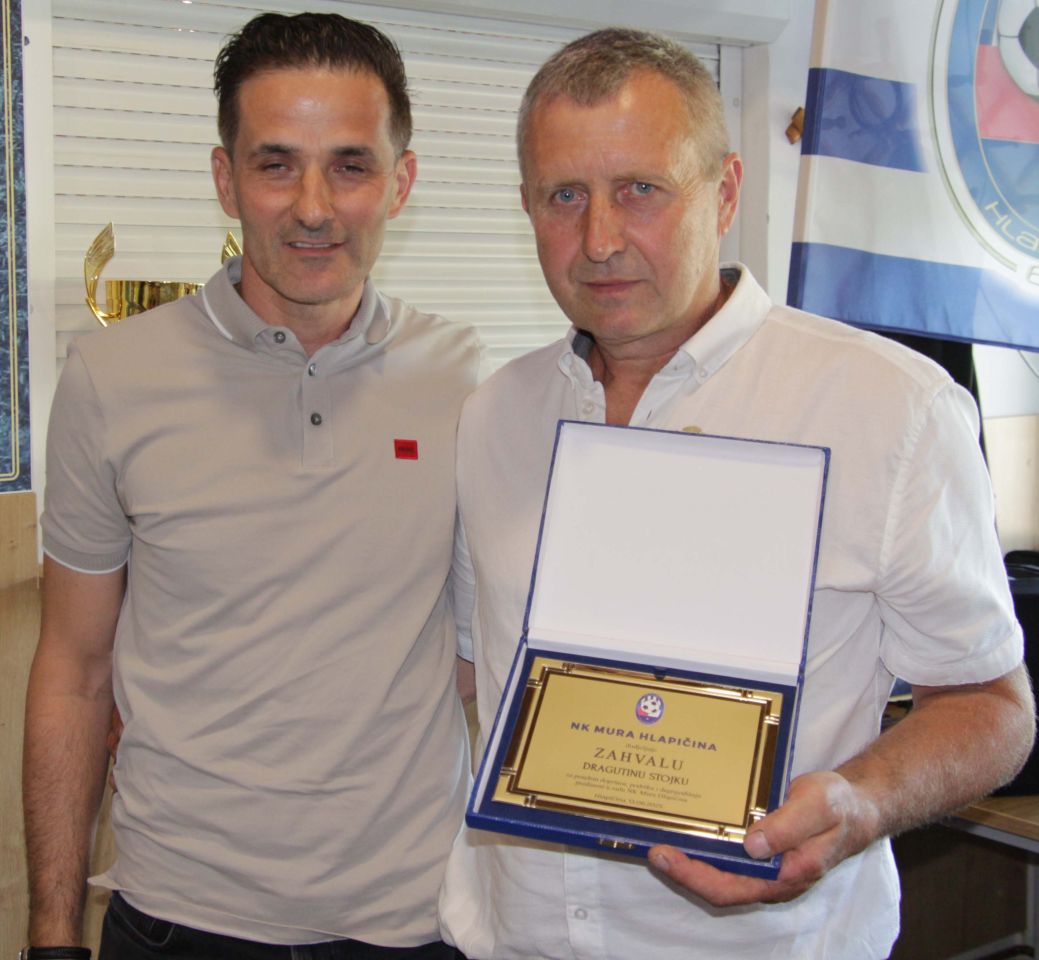 VELIKI JUBILEJ NK Mura proslavila 60 godina postojanja uz plaketu, pjesmu i titulu prvaka (8) VELIKI JUBILEJ NK Mura proslavila 60 godina postojanja uz plaketu, pjesmu i titulu prvaka (8)