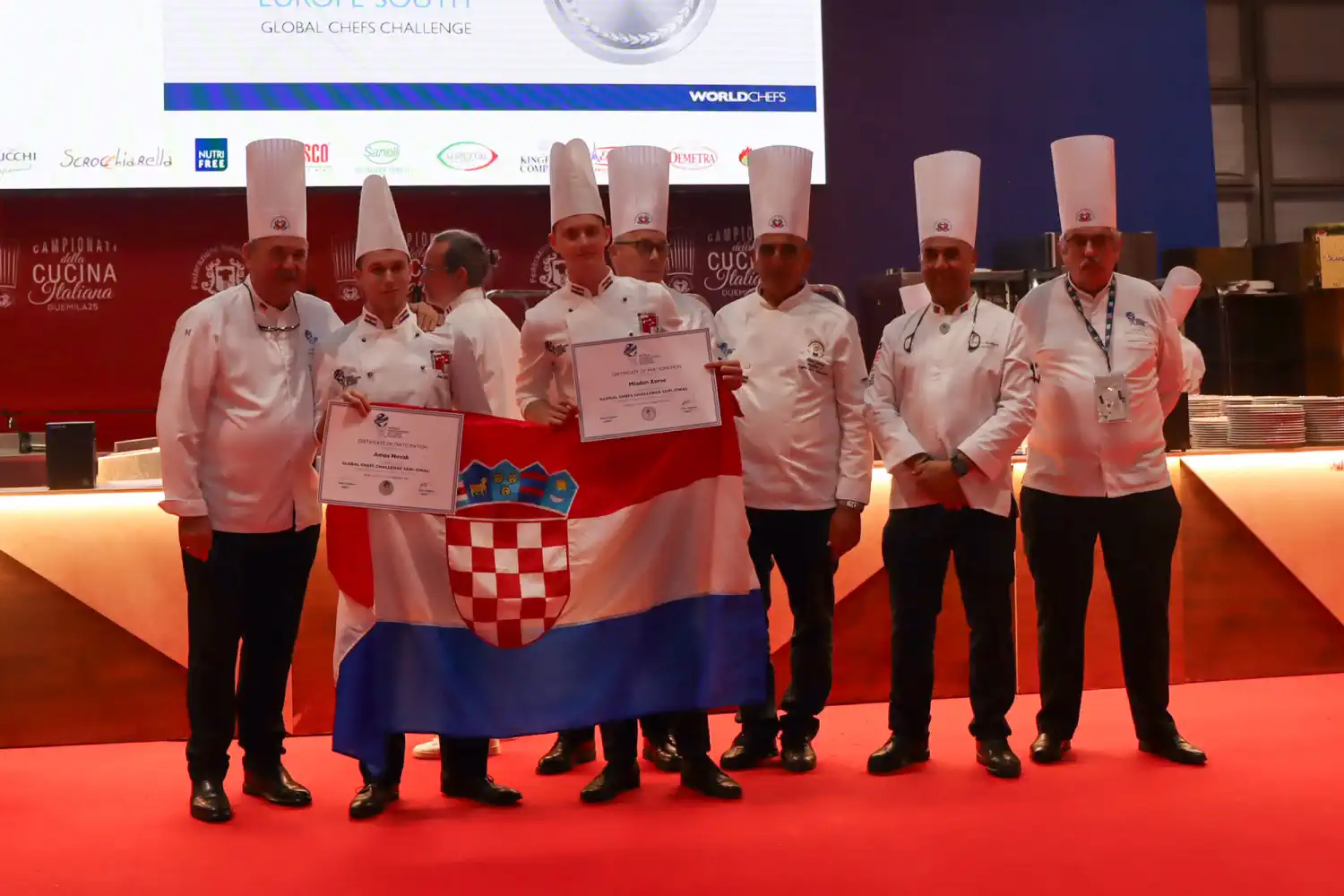 VELIKI PONOS Međimurski chefovi briljirali u Italiji Amos i Mladen donijeli srebro! (11)