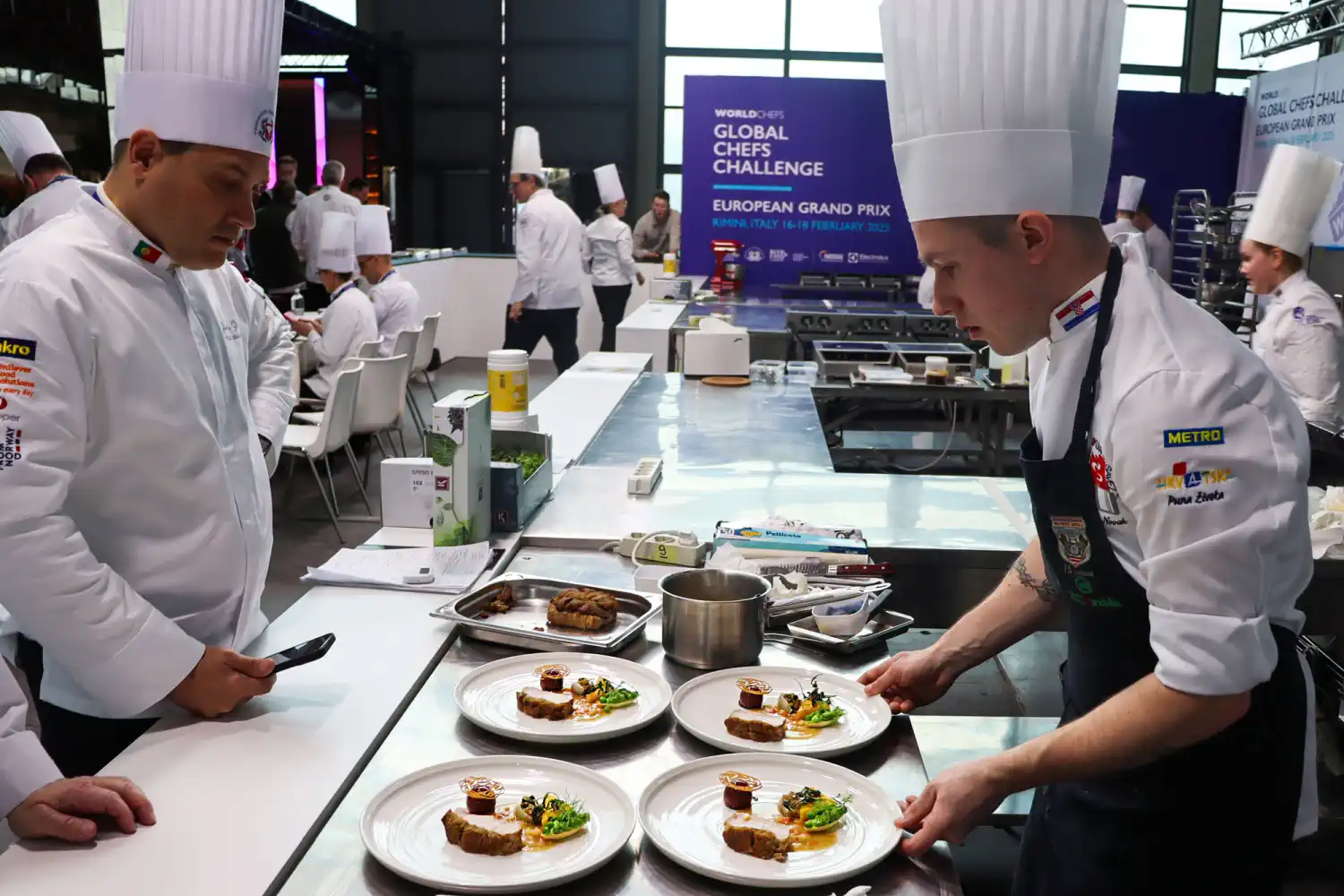 VELIKI PONOS Međimurski chefovi briljirali u Italiji Amos i Mladen donijeli srebro! (9)