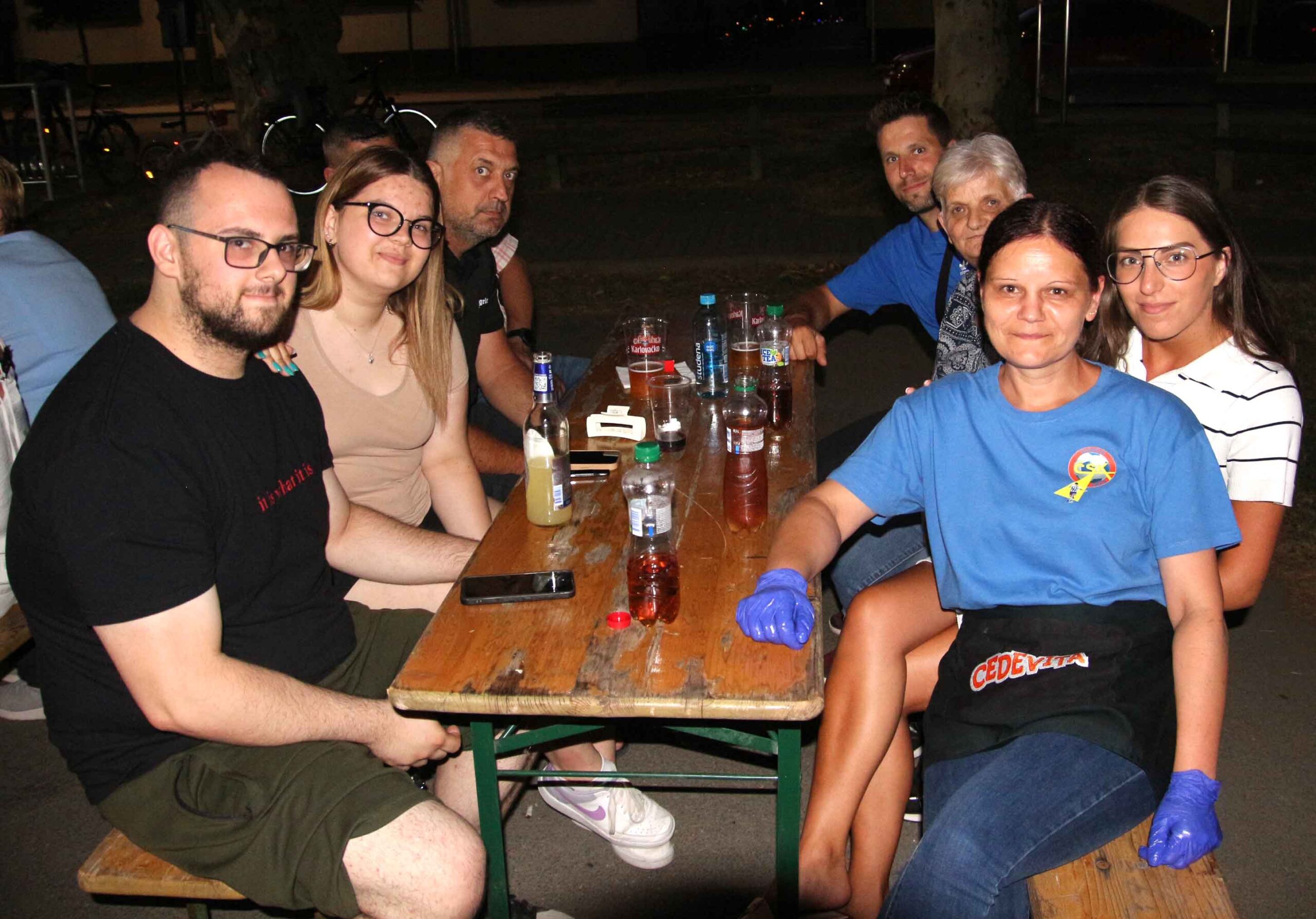 VELIKI TURNIR Atmosfera na 3. Čovec KUP-u podsjetila na prava malonogometna vremena (5)