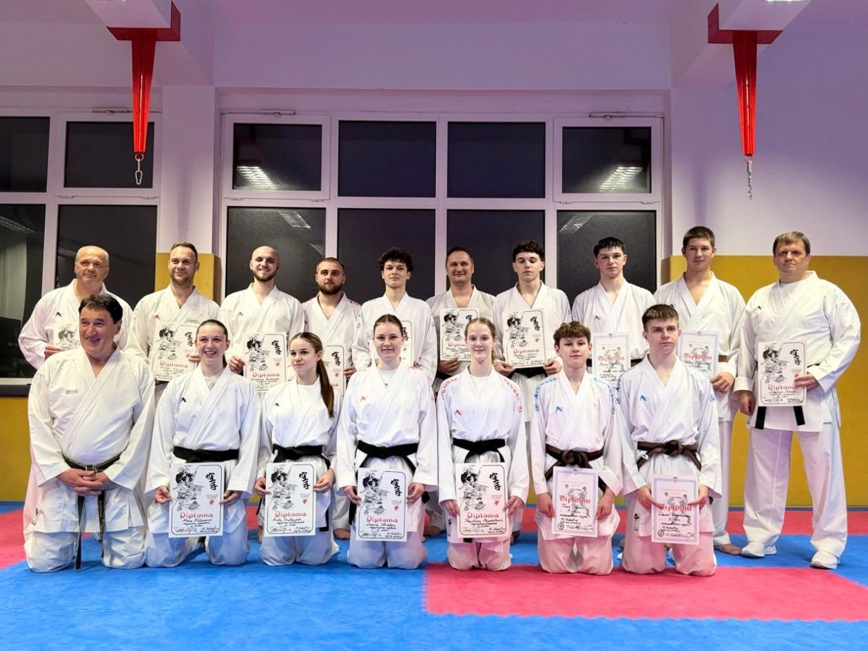 VELIKI USPJEH Čak 12 novih crnih pojaseva u KK Globus (4) VELIKI USPJEH Čak 12 novih crnih pojaseva u KK Globus (4)