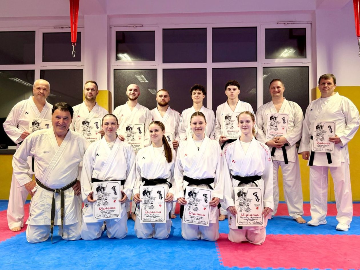 VELIKI USPJEH Čak 12 novih crnih pojaseva u KK Globus (5) VELIKI USPJEH Čak 12 novih crnih pojaseva u KK Globus (5)