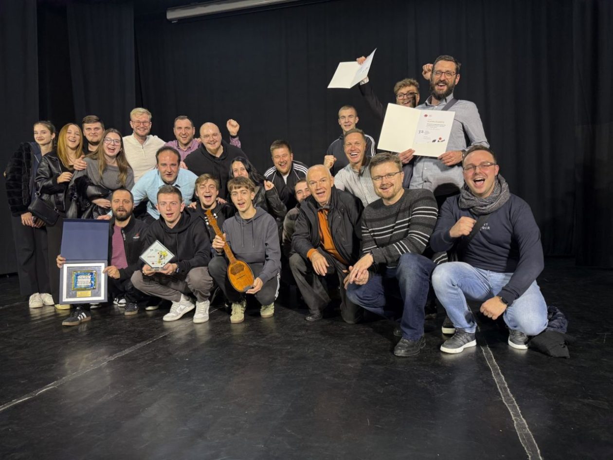 VELIKI USPJEH Čakovečki tamburaši osvojili zlato i Grand Prix u Dugom Selu (1) VELIKI USPJEH Čakovečki tamburaši osvojili zlato i Grand Prix u Dugom Selu (1)