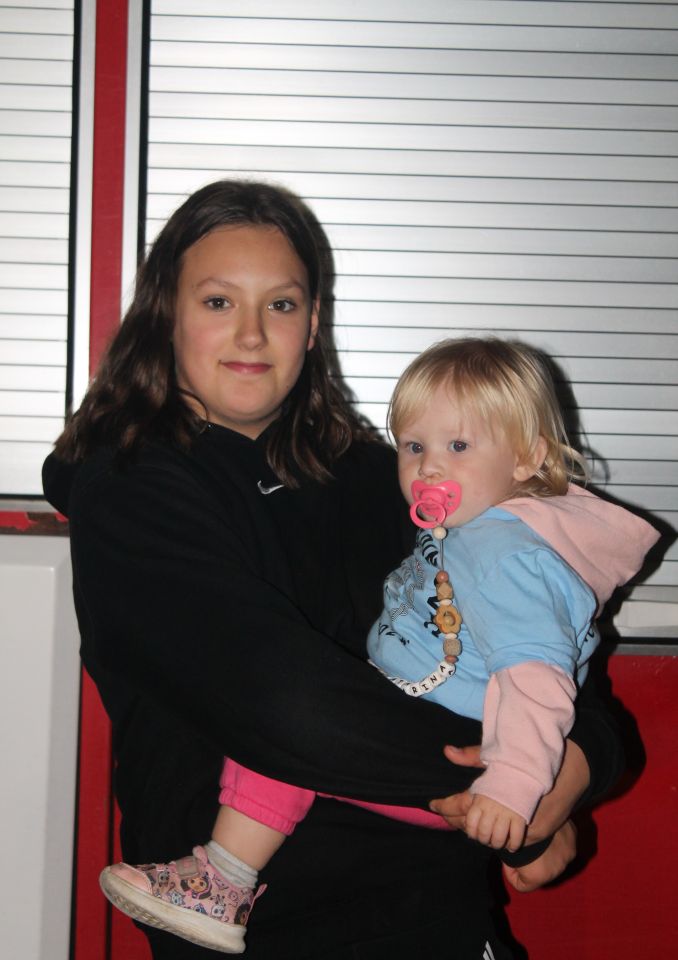 VELIKO SLAVLJE U GARDINOVCU Emotivni doček vatrogasaca nakon sjajnog nastupa u Novalji! (4)