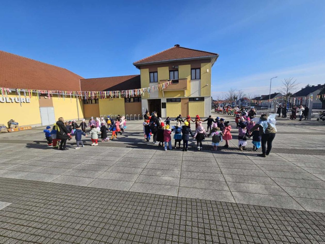 VESELA TRADICIJA Djeca vratila vlast načelniku Škvorcu (15)