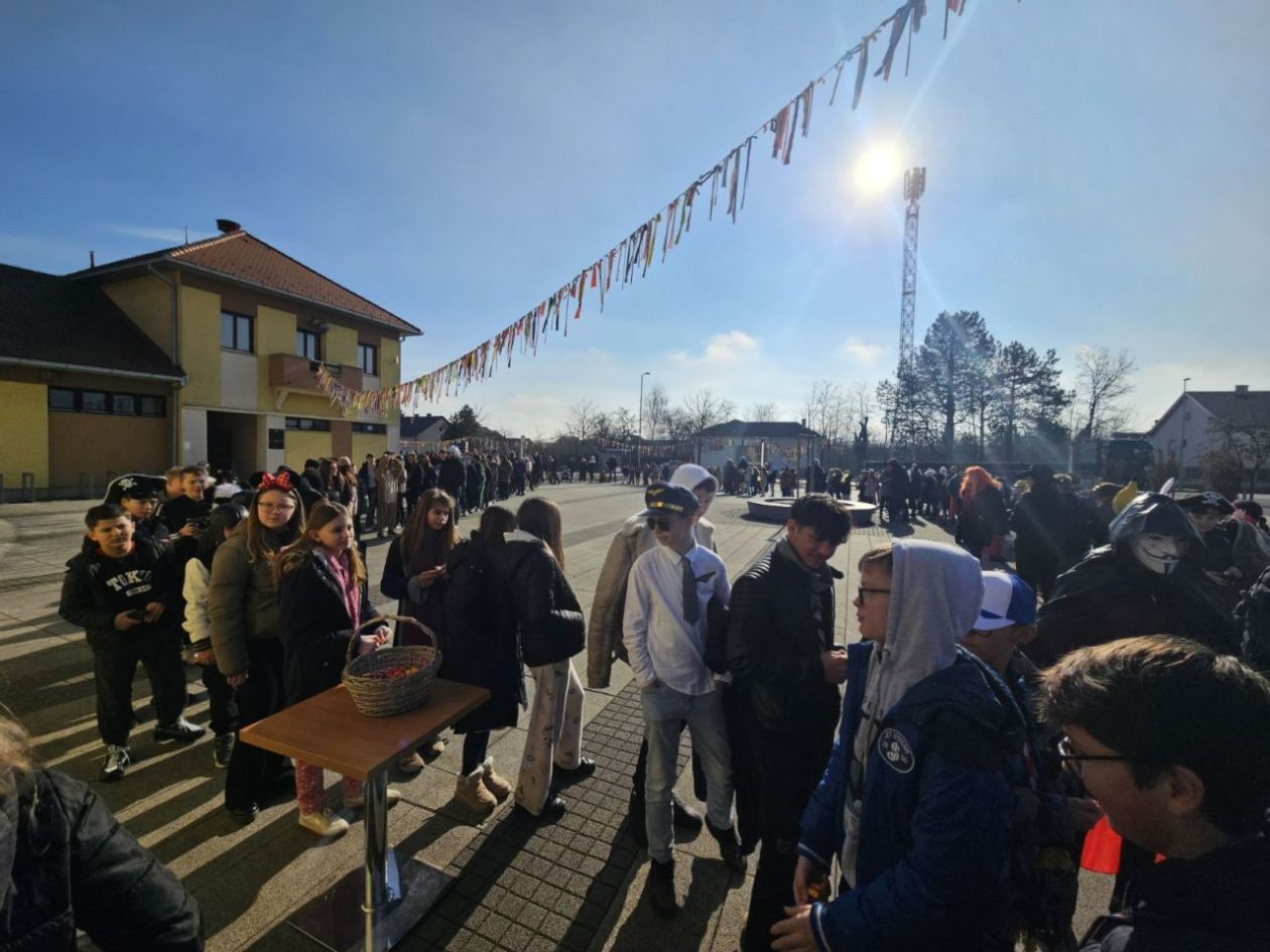 VESELA TRADICIJA Djeca vratila vlast načelniku Škvorcu (4)