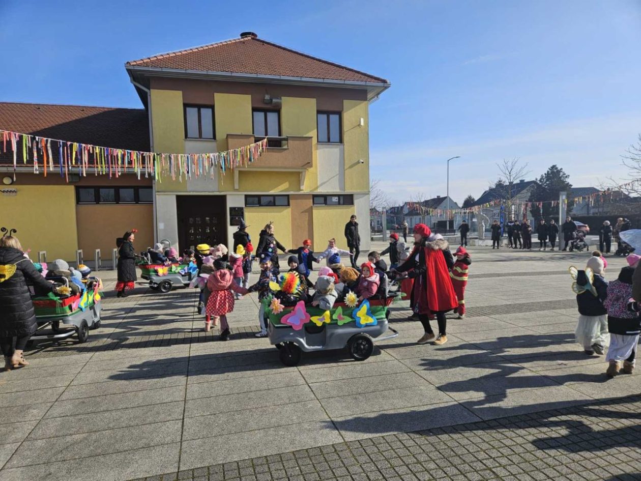 VESELA TRADICIJA Djeca vratila vlast načelniku Škvorcu (7)