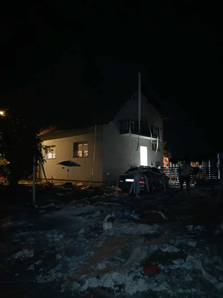 VESELO POTEPANJE Žene se Emina Grula i Matija Varga (13) VESELO POTEPANJE Žene se Emina Grula i Matija Varga (13)