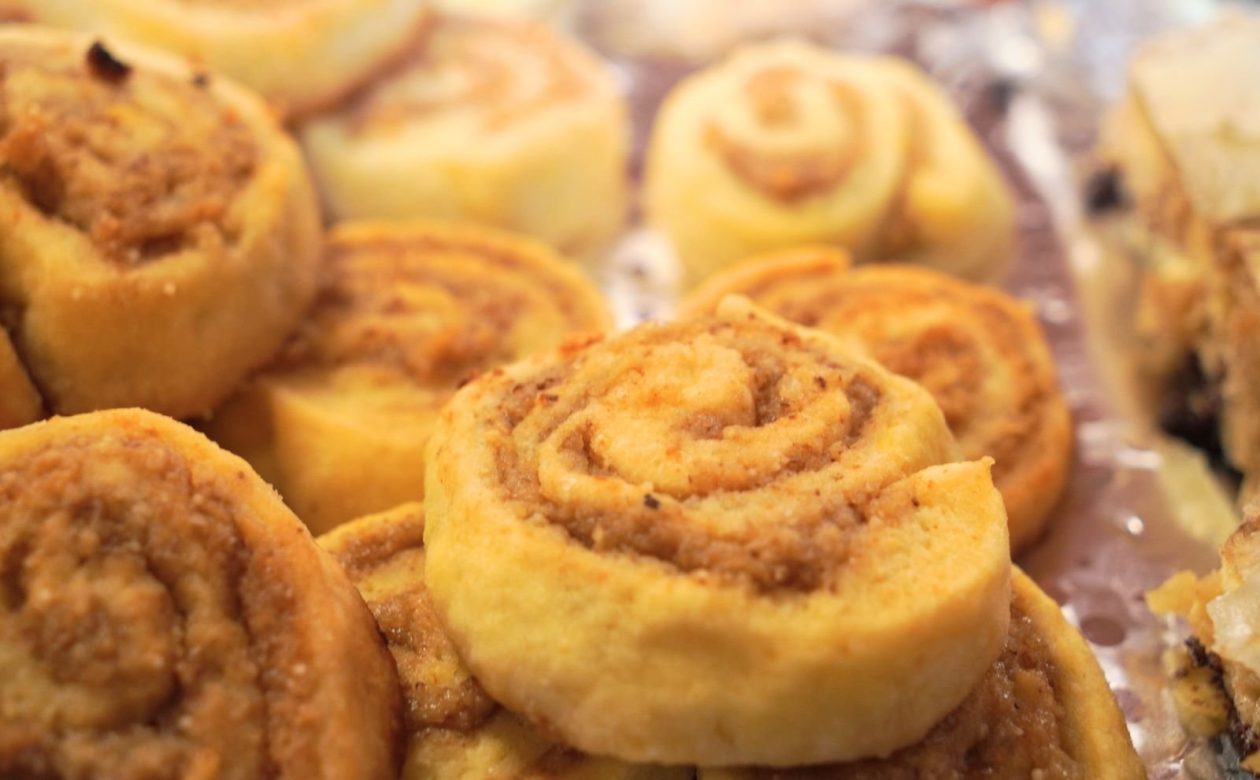 kolači Sočne ružice od oraha (1) kolači Sočne ružice od oraha (1)