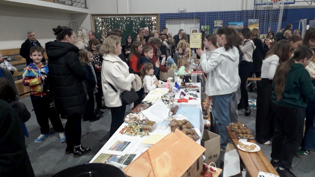 VIŠE OD NOGOMETA Veterani Hajduka Brezje pokazali snagu humanosti (11) VIŠE OD NOGOMETA Veterani Hajduka Brezje pokazali snagu humanosti (11)