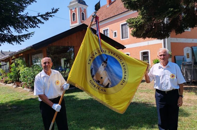 VJERA I TRADICIJA Župa Goričan izrađuje novu zastavu u čast sv. Leonarda – umjetnički rad potpisuje Franjo Mustač (2) VJERA I TRADICIJA Župa Goričan izrađuje novu zastavu u čast sv. Leonarda – umjetnički rad potpisuje Franjo Mustač (2)