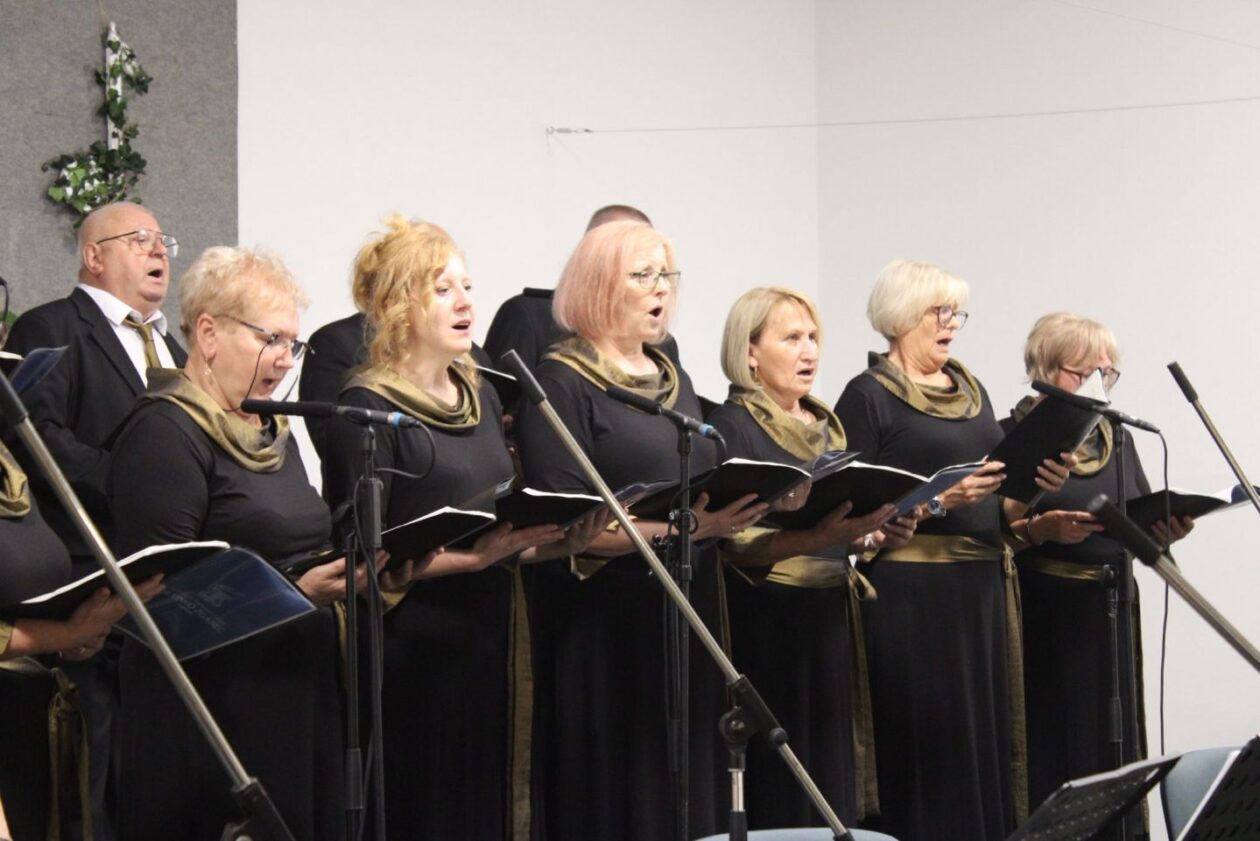 VRATIŠINEC Mješoviti pjevački zbor proslavio desetljeće rada svečanim koncertom (6)
