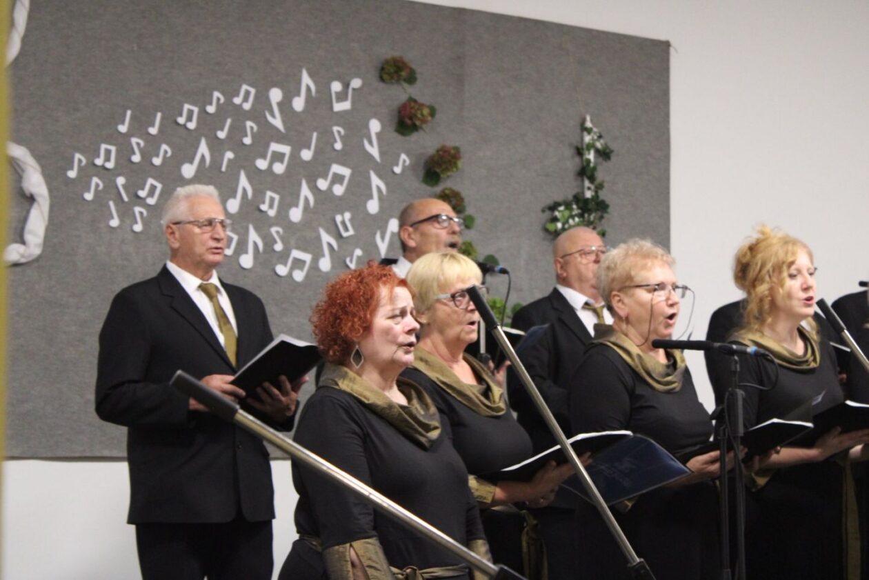 VRATIŠINEC Mješoviti pjevački zbor proslavio desetljeće rada svečanim koncertom (7)