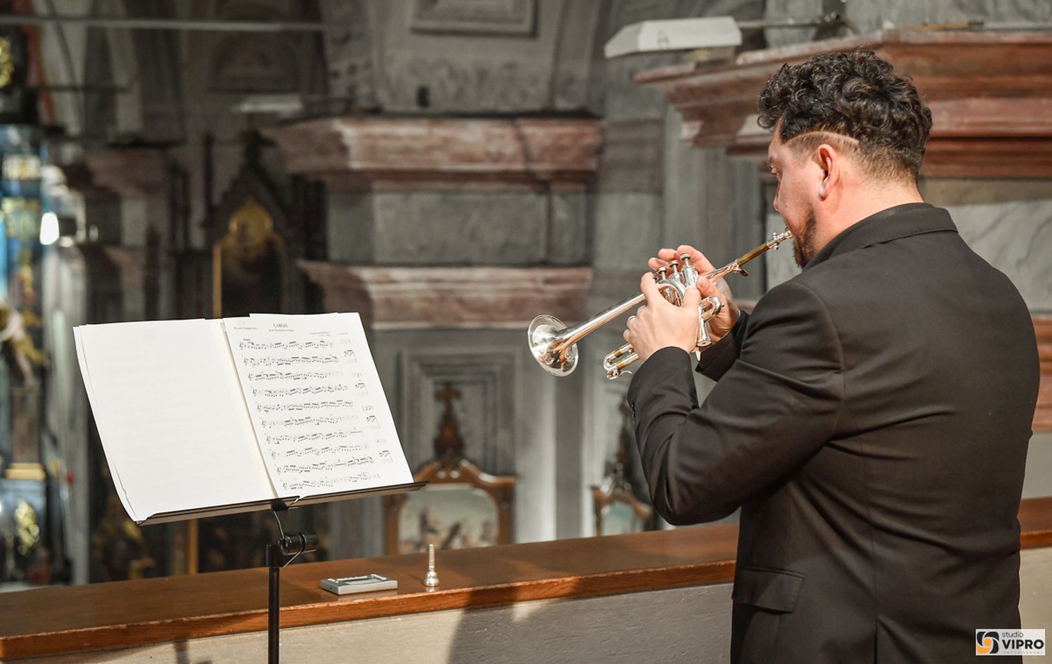 VRSNI DUO Orguljaš i trubač razveselili publiku u crkvi sv. Jakoba u Prelogu (7) VRSNI DUO Orguljaš i trubač razveselili publiku u crkvi sv. Jakoba u Prelogu (7)