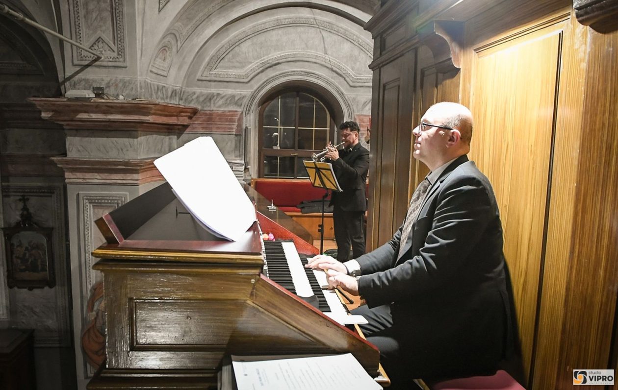 VRSNI DUO Orguljaš i trubač razveselili publiku u crkvi sv. Jakoba u Prelogu (8) VRSNI DUO Orguljaš i trubač razveselili publiku u crkvi sv. Jakoba u Prelogu (8)