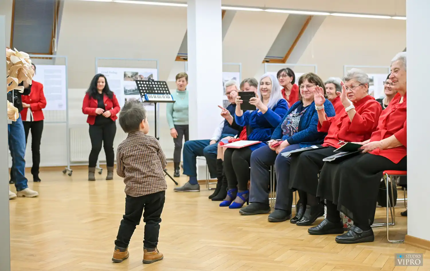 Valentinovo u Prelogu Stihovima i pjesmom proslavili ljubav (15) Valentinovo u Prelogu Stihovima i pjesmom proslavili ljubav (15)