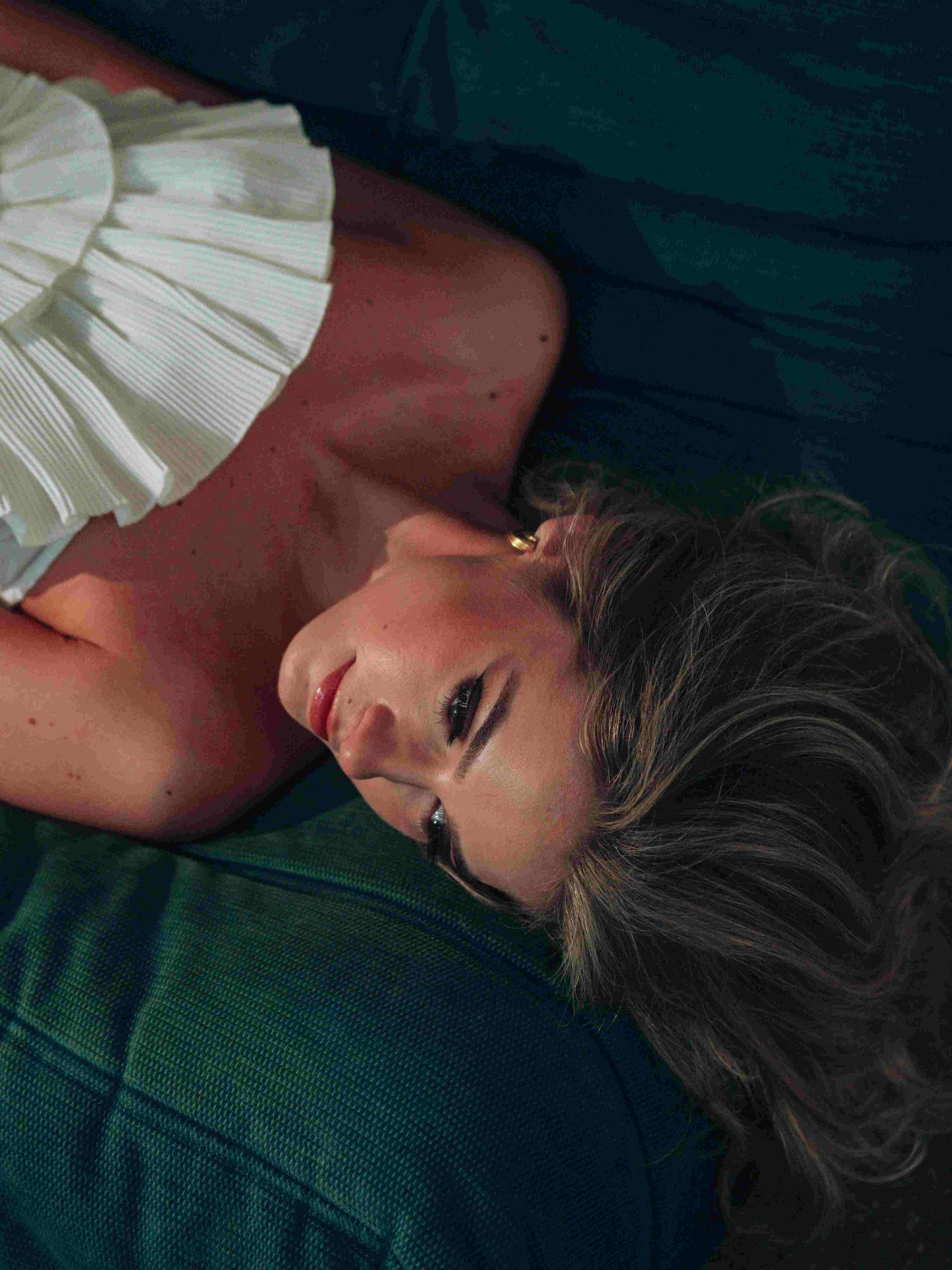 Vanessa Kralj novi singl ‘Digni glavu’ (1)