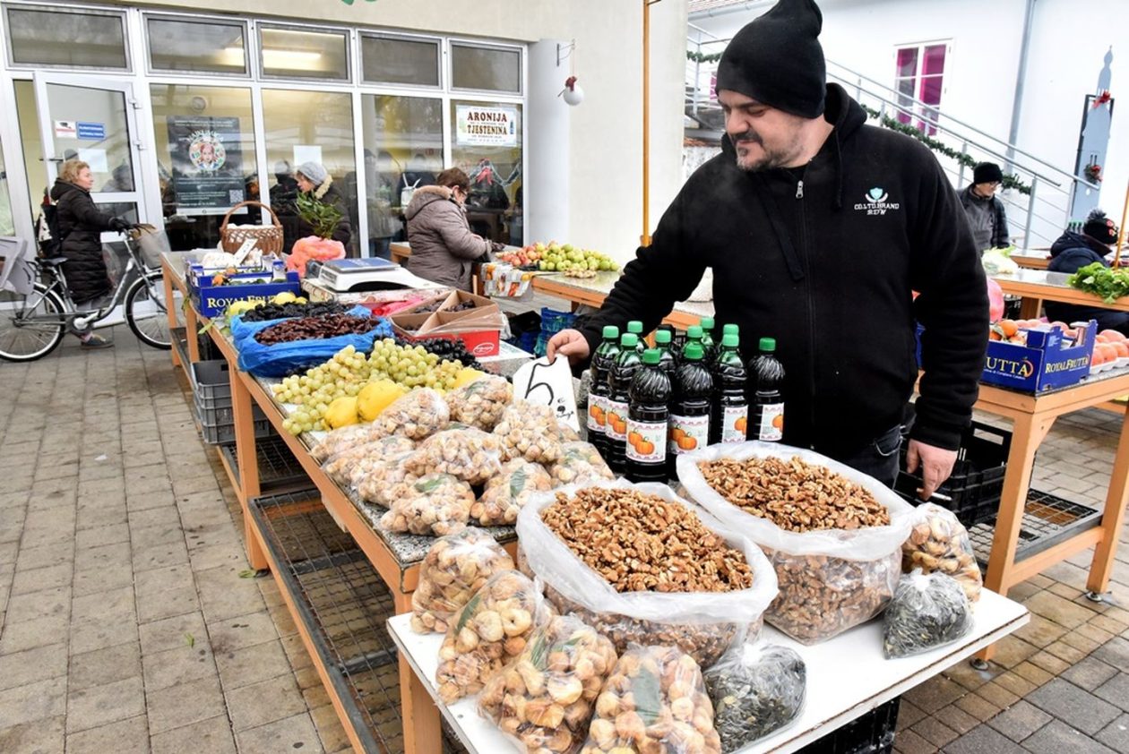 Varaždinski plac 20.12 (19)