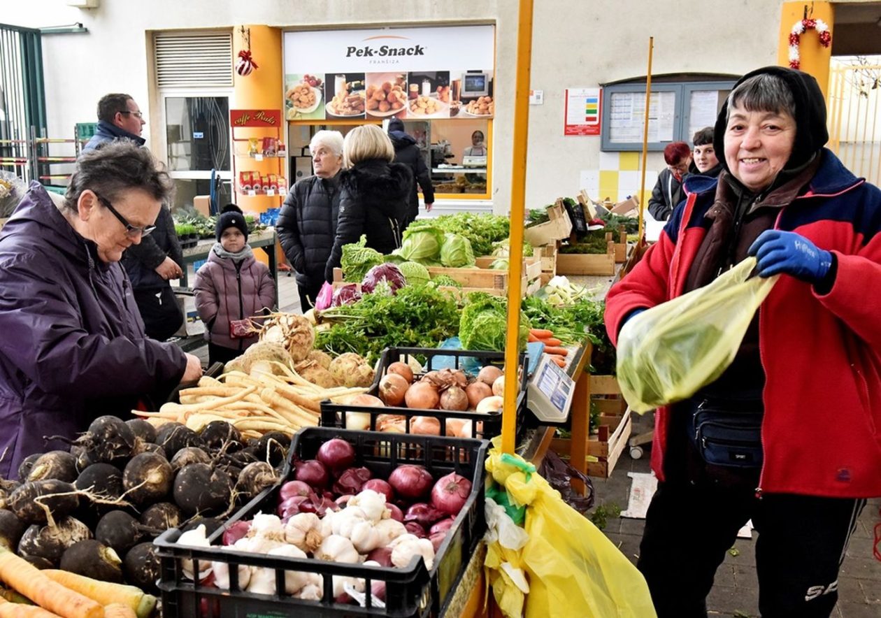 Varaždinski plac 20.12 (8)