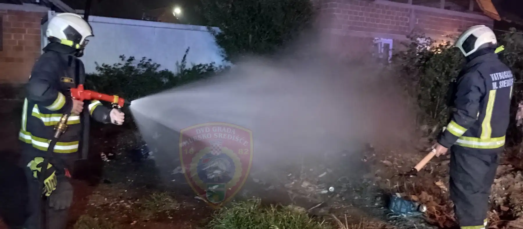 Vatrogasci Mursko Središće, požar smeća Sitnice (3) Vatrogasci Mursko Središće, požar smeća Sitnice (3)