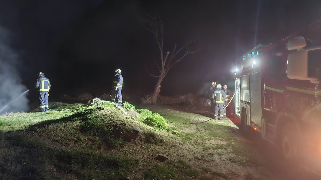 Vatrogasci Mursko Središće požar vatra vatrogasvi (1) Vatrogasci Mursko Središće požar vatra vatrogasvi (1)