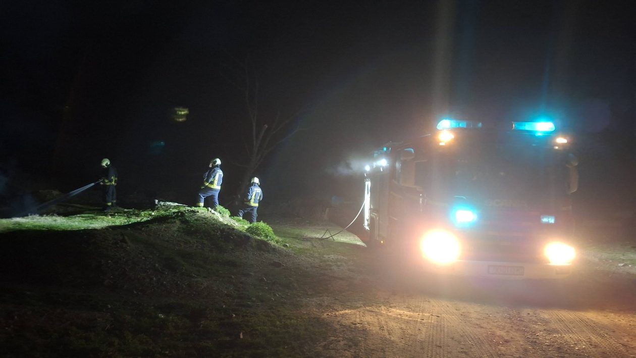 Vatrogasci Mursko Središće požar vatra vatrogasvi (6) Vatrogasci Mursko Središće požar vatra vatrogasvi (6)