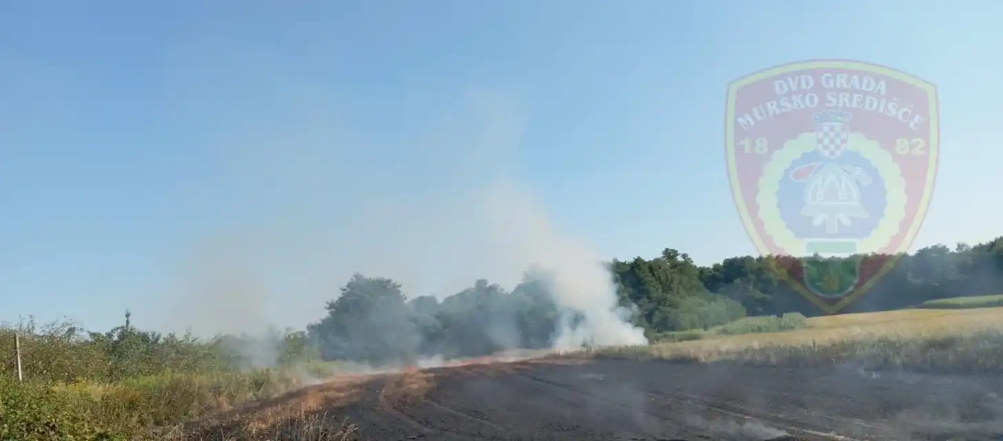 Vatrogasci Murskog Središća gase požar u polju (5)