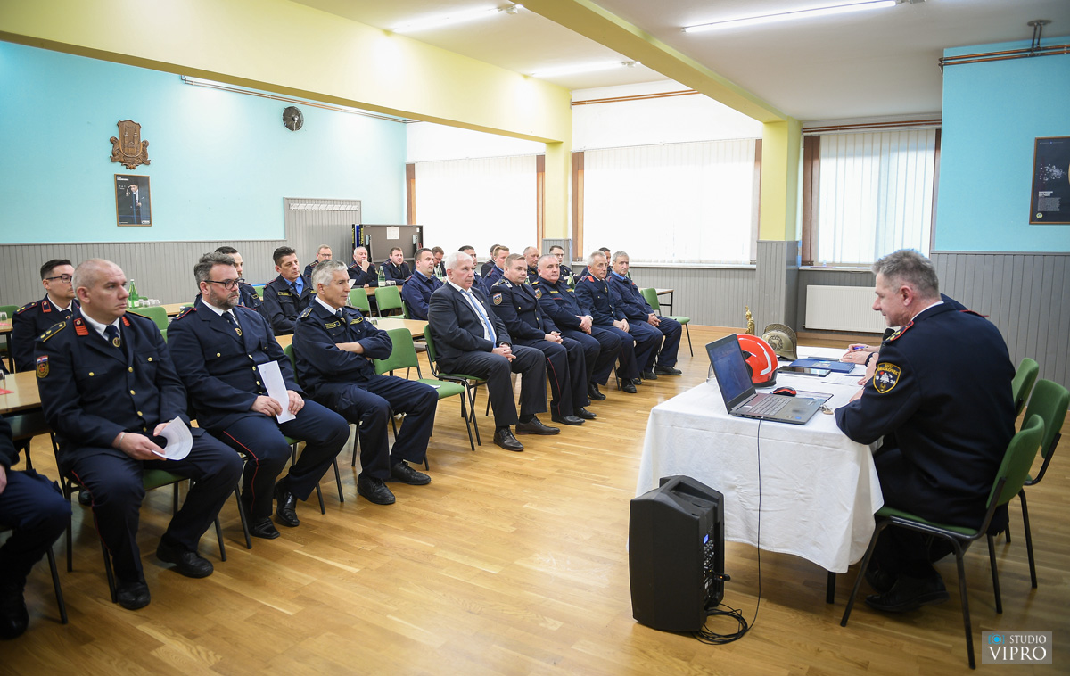 Vatrogasci Preloga podnijeli izvješća i predstavili planove za 2025 (4) Vatrogasci Preloga podnijeli izvješća i predstavili planove za 2025 (17)