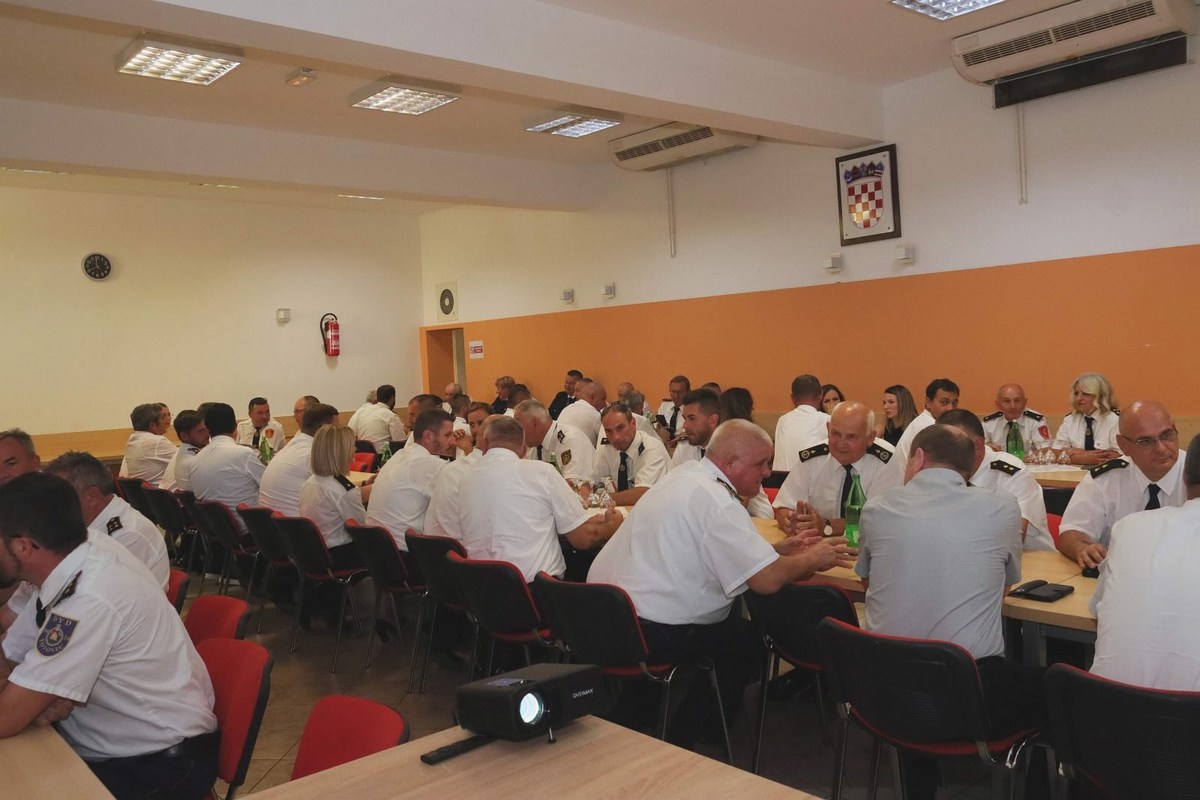 Vatrogasna zajednica Međimurske županije skupština 2025 (4) Vatrogasna zajednica Međimurske županije skupština 2025 (4)