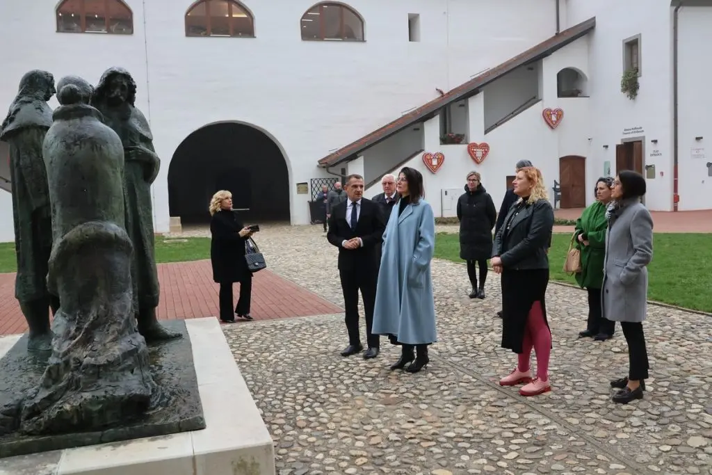 Veleposlanica SAD-a u Republici Hrvatskoj Nathalie Rayes u posjetu Međimurju (7)