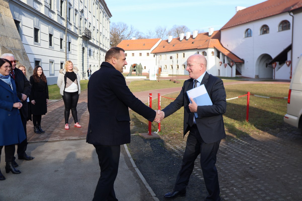 Veleposlanik Njemačke Christian Hellbach (20)