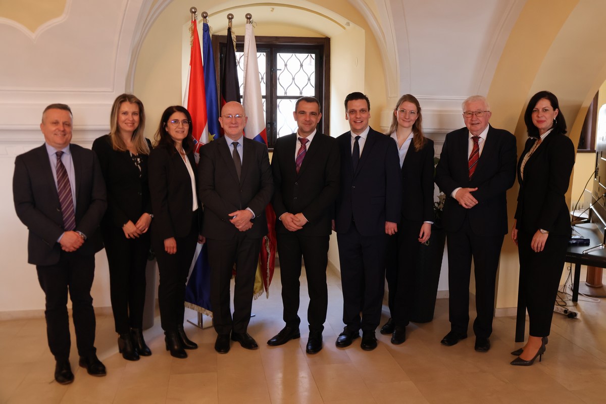 Veleposlanik Njemačke Christian Hellbach (6)