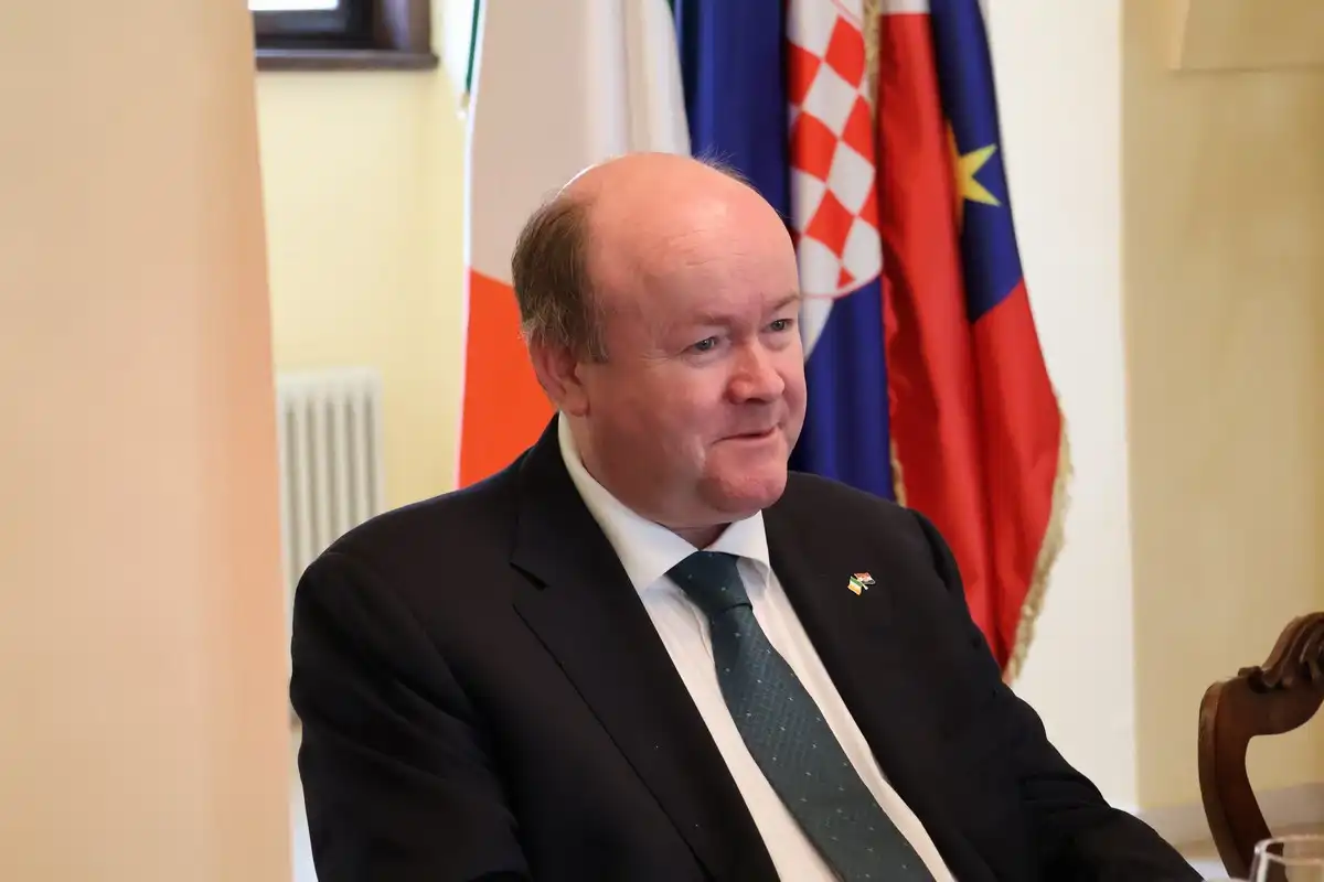 Veleposlanik Ruaidhri Mark Dowling (2)