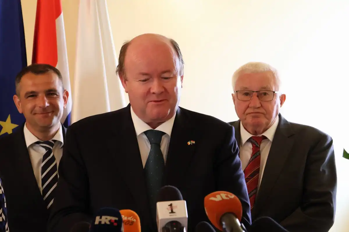 Veleposlanik Ruaidhri Mark Dowling