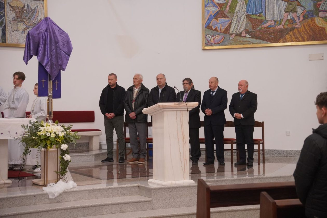 Veliki četvrtak Župa svetoga Antuna Padovanskog Čakovec (11) Veliki četvrtak Župa svetoga Antuna Padovanskog Čakovec (11)