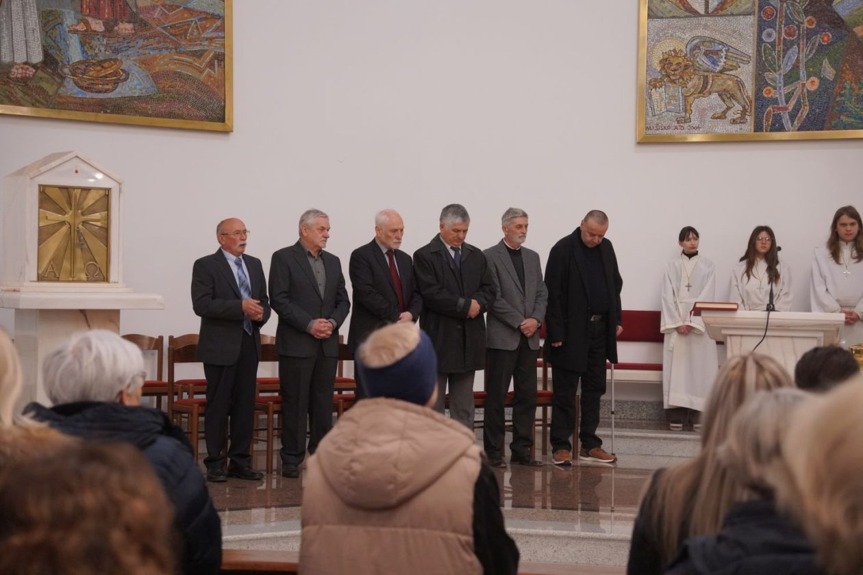 Veliki četvrtak Župa svetoga Antuna Padovanskog Čakovec (12) Veliki četvrtak Župa svetoga Antuna Padovanskog Čakovec (12)